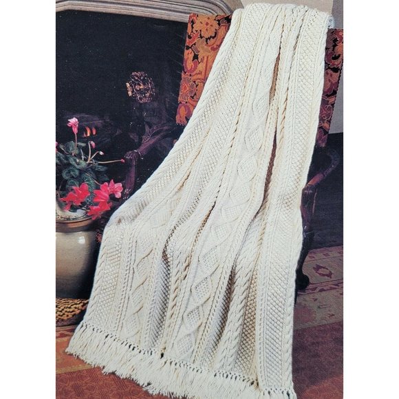 Crochet Patterns Mixed Lot of 12 Afghans Blankets Throws Beanies Slouchy Hat - Picture 12 of 12